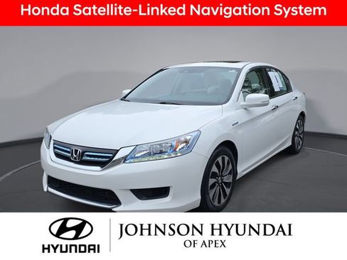 Used 2015 Honda Accord Touring image 1
