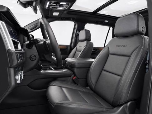 Used 2026 GMC Yukon Denali w/ Sun & Power Step Package AWD/4WD image 15