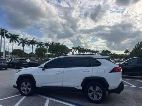 Used 2024 Toyota RAV4 LE image 9