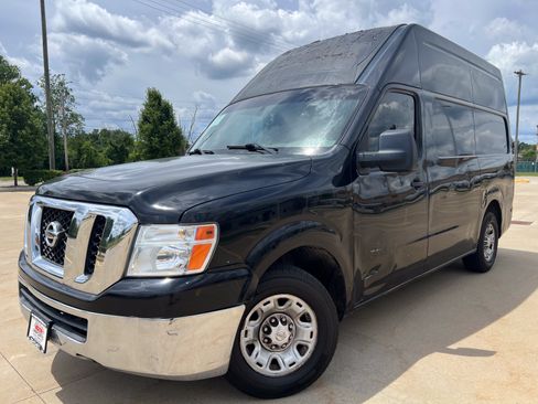 Used 2013 Nissan NV 2500 SV w/ Technology Pkg RWD image 1