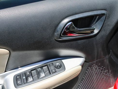 Used 2019 Dodge Journey SE FWD image 19