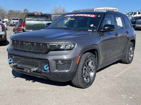 Used 2022 Jeep Grand Cherokee Trailhawk image 3