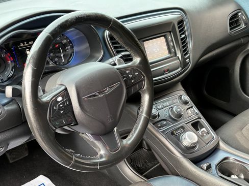 Used 2015 Chrysler 200 S FWD image 11