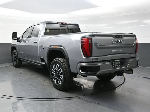 Used 2024 GMC Sierra 2500 Denali Ultimate w/ Max Trailering Package AWD/4WD image 5