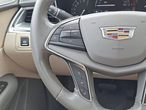 Used 2019 Cadillac XT5 Luxury AWD/4WD image 17