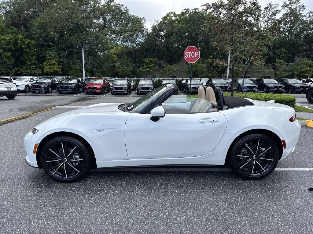 New 2026 MAZDA MX-5 Miata Grand Touring RWD image 11