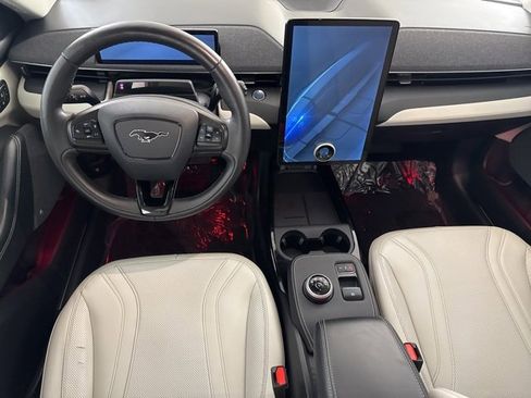 Used 2021 Ford Mustang Mach-E Premium image 23