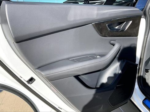 New 2026 Audi Q8 Premium Plus image 17