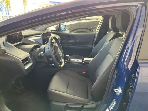 Used 2025 Toyota Prius LE image 27