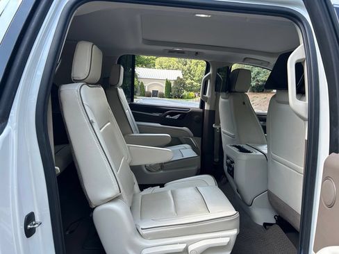 Used 2021 GMC Yukon XL Denali w/ Denali Premium Package AWD/4WD image 53