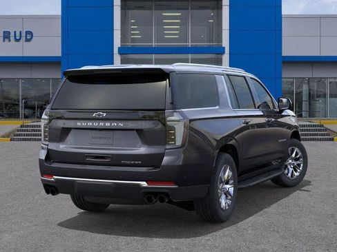 New 2026 Chevrolet Suburban Premier image 4