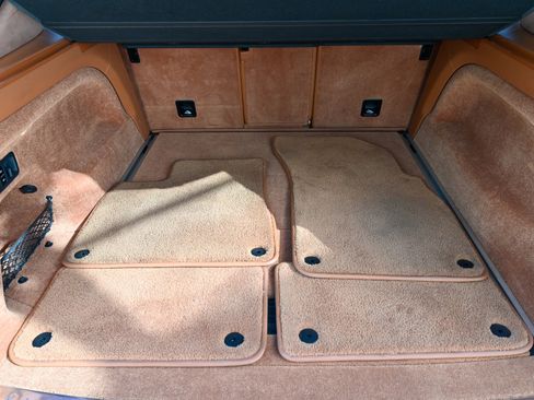 Used 2019 Bentley Bentayga AWD/4WD image 42