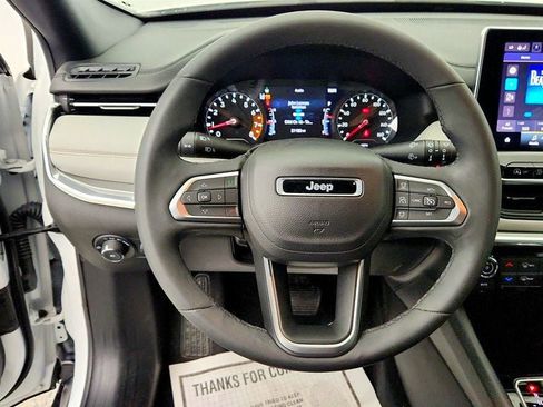 Used 2023 Jeep Compass Limited AWD/4WD image 13