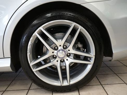 Used 2014 Mercedes-Benz E 350 4MATIC Sedan image 59