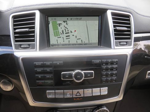 Used 2016 Mercedes-Benz GL 450 4MATIC image 18