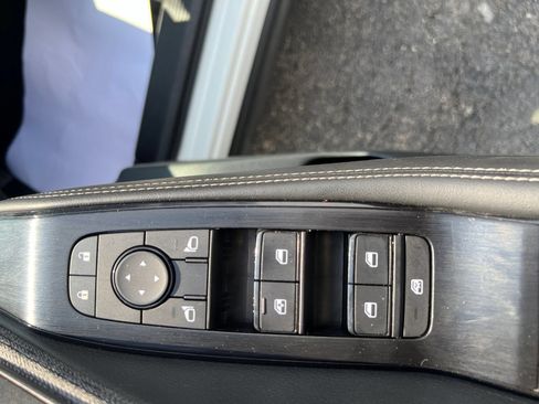 Used 2022 Nissan Rogue SV AWD/4WD image 15
