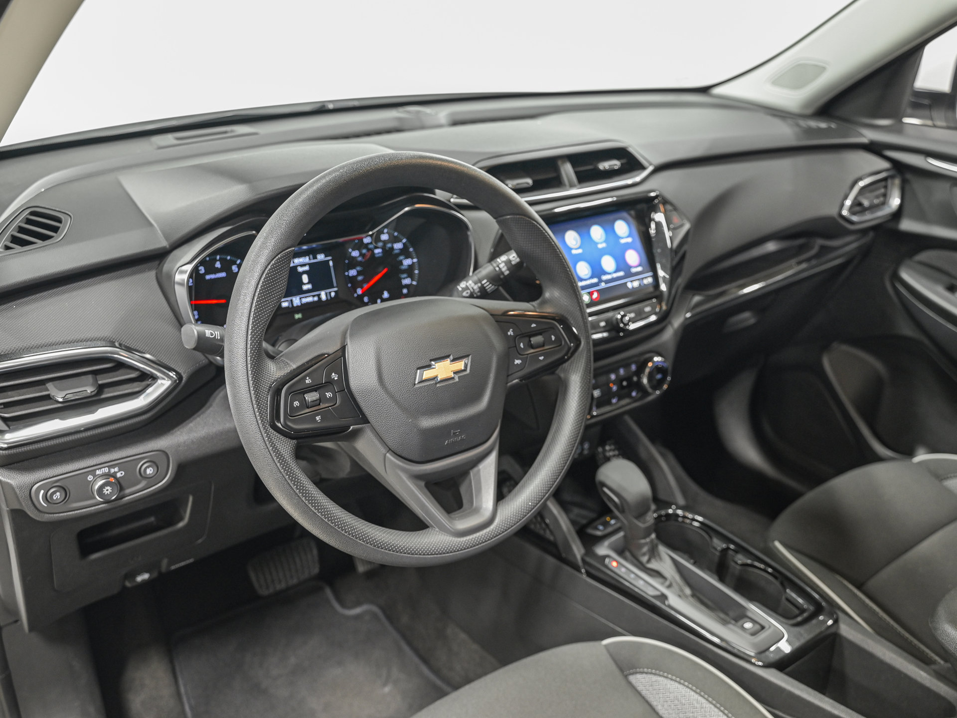 Used 2023 Chevrolet TrailBlazer LT w/ Convenience Package AWD/4WD image 16