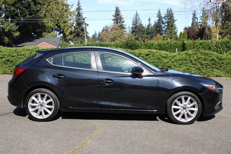 Used 2017 MAZDA MAZDA3 Touring FWD image 12