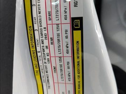 Used 2024 RAM 2500 Tradesman w/ Chrome Appearance Group image 26