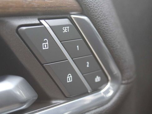 Certified 2024 Chevrolet Silverado 1500 High Country w/ Technology Package image 18