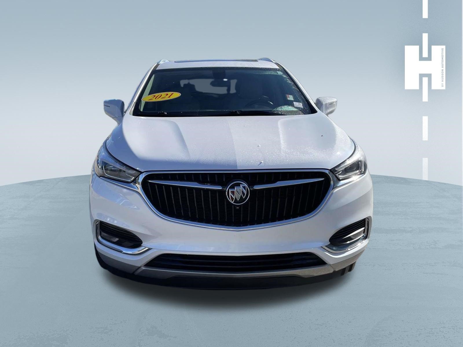 Used 2021 Buick Enclave Essence w/ Sound and Sites Package FWD image 2