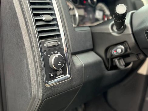 Used 2016 RAM 2500 Laramie AWD/4WD image 30