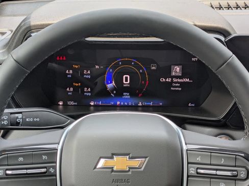 Used 2024 Chevrolet Colorado LT w/ LT Convenience Package II RWD image 12