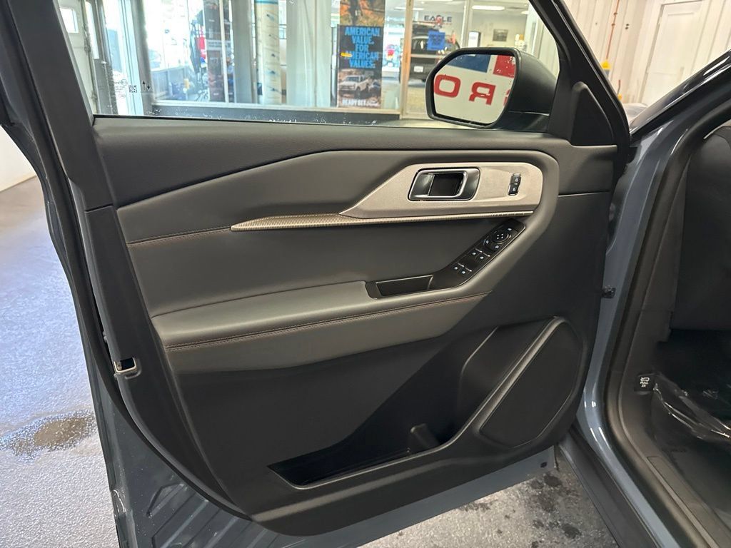 New 2026 Ford Explorer Active AWD/4WD image 16