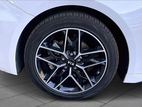 Used 2020 Kia Optima SE image 9