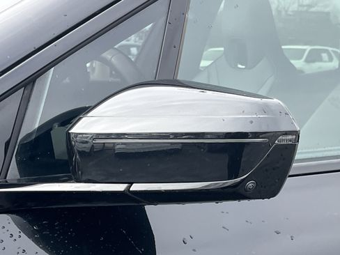 Used 2025 BMW iX xDrive50 image 29