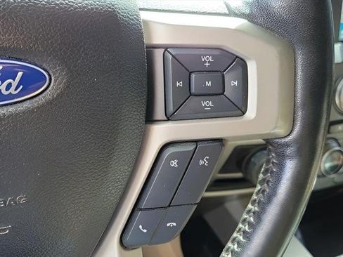 Used 2017 Ford F150 Lariat w/ Equipment Group 502A Luxury AWD/4WD image 23