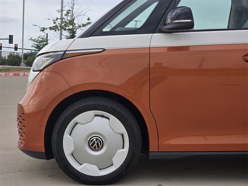 New 2025 Volkswagen ID. Buzz 1st Edition image 5