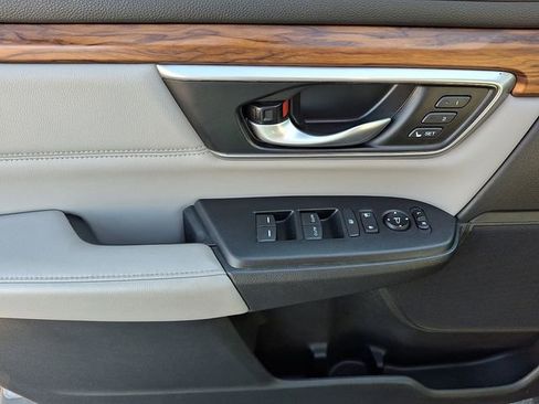 Used 2019 Honda CR-V Touring image 15