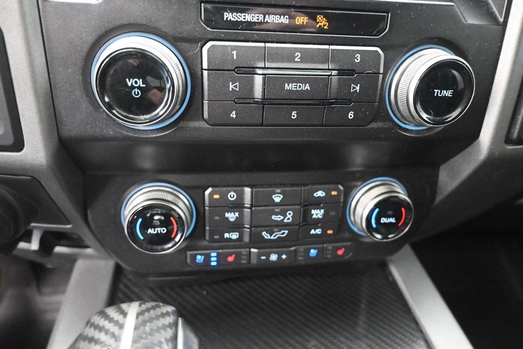 Used 2019 Ford F150 Raptor w/ Equipment Group 802A Luxury AWD/4WD image 28