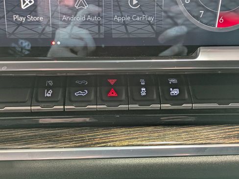 Used 2024 GMC Sierra 3500 SLE w/ SLE Convenience Package AWD/4WD image 32