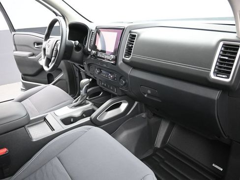 Used 2022 Nissan Frontier SV RWD image 14