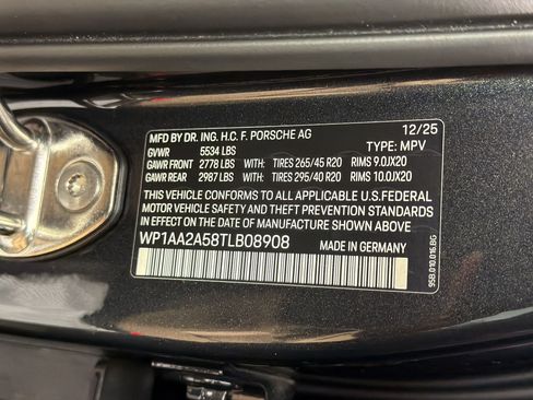 Certified 2026 Porsche Macan AWD/4WD image 20