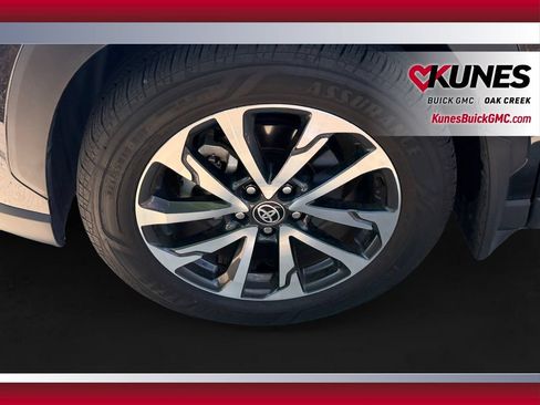 Used 2023 Toyota Corolla Cross XLE w/ Convenience Package AWD/4WD image 13