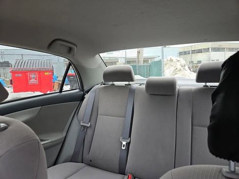 Used 2011 Toyota Corolla LE image 18