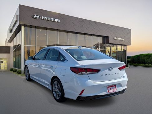 Used 2018 Hyundai Sonata Limited w/ Cargo Package FWD image 5