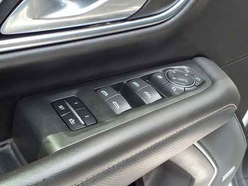 Used 2021 Chevrolet Tahoe Premier AWD/4WD image 22