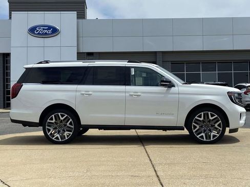 New 2026 Ford Expedition Max Platinum AWD/4WD image 2