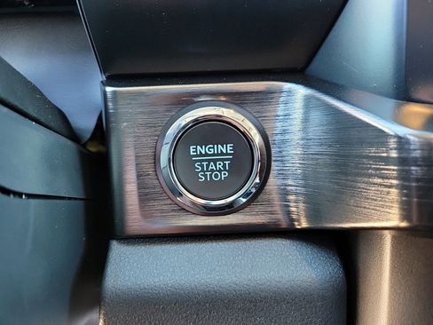 Used 2024 Ford F250 Lariat w/ Lariat Ultimate Package image 29