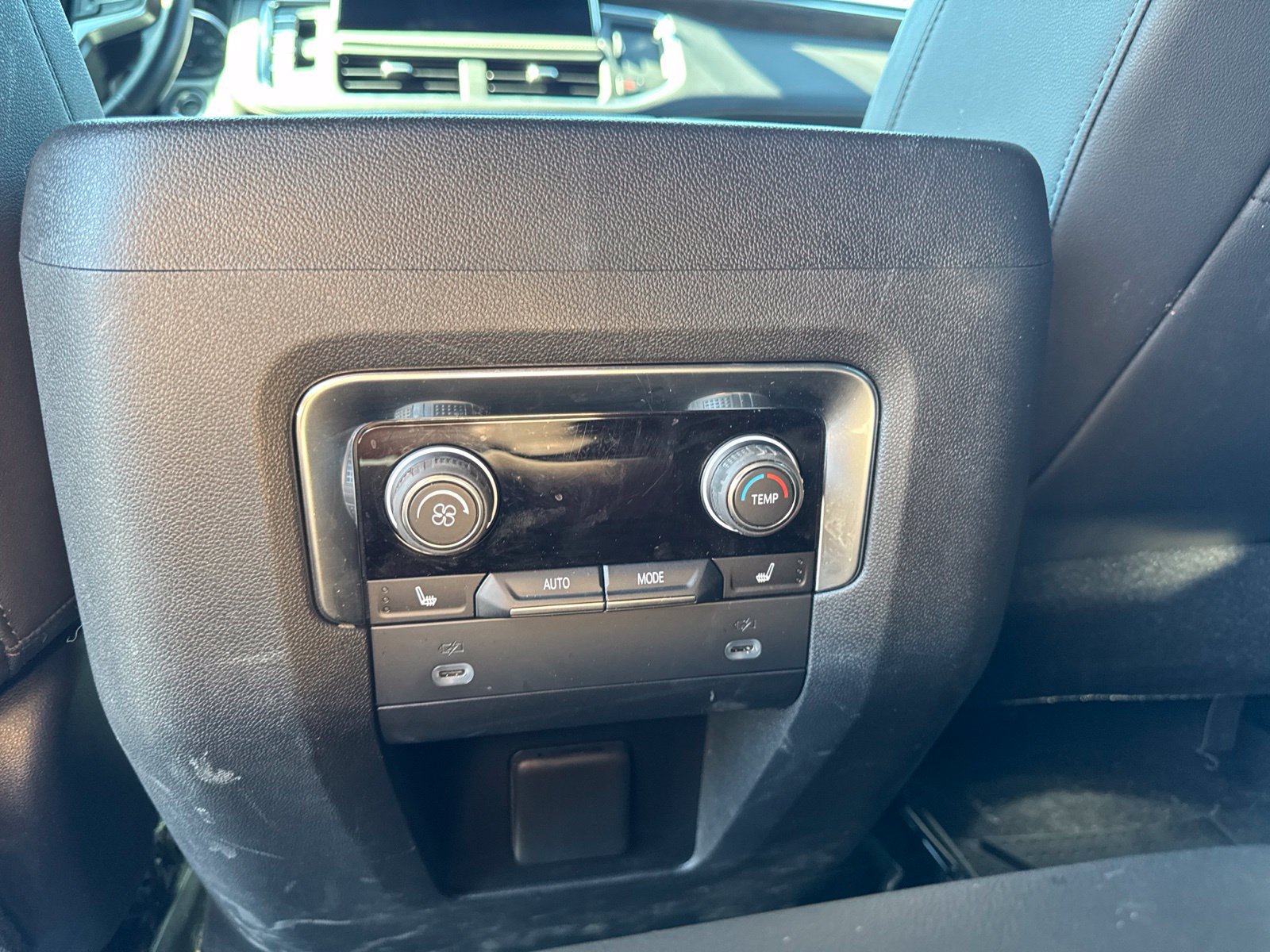 Used 2021 Chevrolet Tahoe Premier AWD/4WD image 12