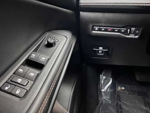 New 2026 Jeep Cherokee Limited AWD/4WD image 19