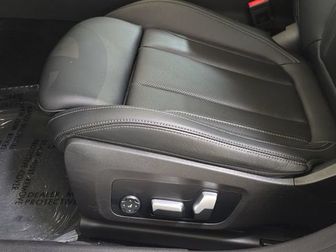 Used 2023 BMW 330i Sedan w/ Driving Assistance Package RWD image 28