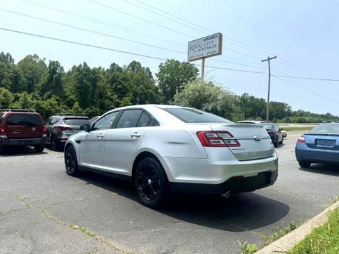 Used 2016 Ford Taurus SEL image 7