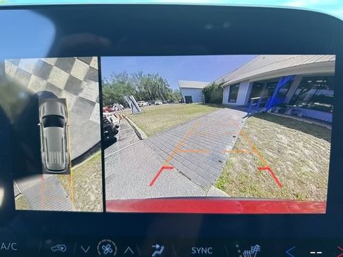 New 2026 Chevrolet Traverse Z71 w/ Enhanced Driving Package image 32