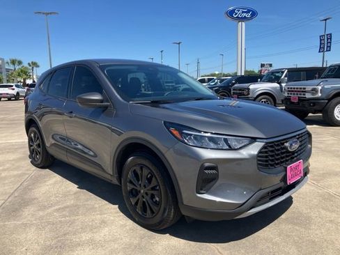 Used 2025 Ford Escape Active FWD image 9