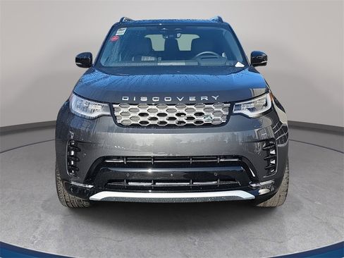New 2026 Land Rover Discovery Limited Edition image 2